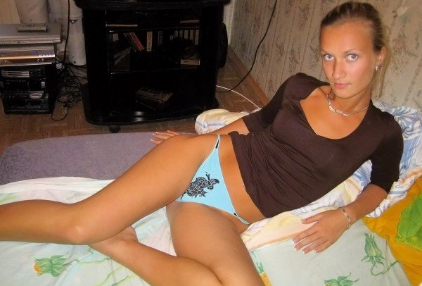 Проститутка Вика возрастом 22 с ростом 173 см для интима в Москве