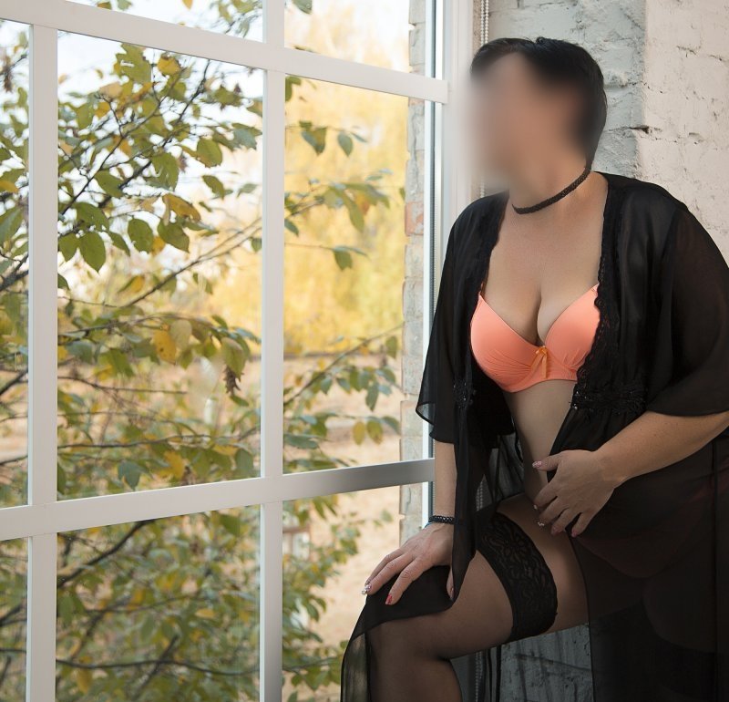 Проститутка Жанна возрастом 40 с ростом 168 см для интима в Москве